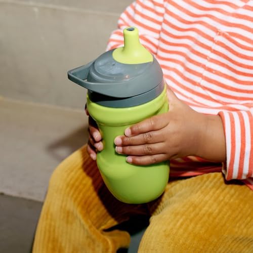 Tommee Tippee Insulated Sportee Bottle, for 12m+, 9oz, Pack of 2 Non-Spill Toddler Water Bottles, Green and Teal, with Two-Piece Valve to Help Stop Spills, Bite-Resistant Spout and Easy-Hold Handle