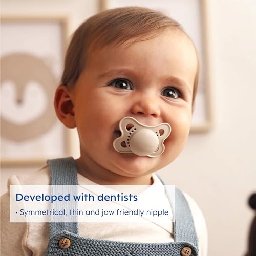 MAM Original Day & Night Pacifiers, Binky Pacifier for 0-6 Months, BPA-Free Silicone, Glows in The Dark, Best for Newborn Babies, Developed with Medical Experts, 4 Count Binkies