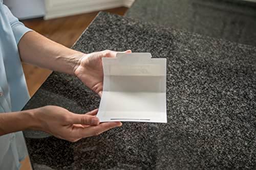 Tomcat Glue Boards with Immediate Grip Glue for Mice, Cockroaches, and Insects, Ready-to-Use, 8-Pack (32 Glue Boards)