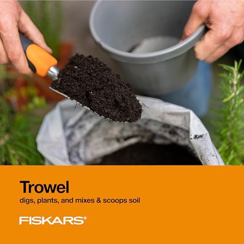 Fiskars 3-in-1 Garden Tool Set, Includes Trowel, Transplanter, and Cultivator for Outdoor Gardening, Ergonomic Yard Tool Kit