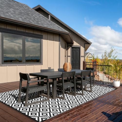 Outdoor Patio Plastic Straw Rug - 5x8 ft Outdoor Camping Rug Waterproof Reversible, Area Carpet Patios Clearance RV, Outside Porch Balcony Deck for Camper, Black & White