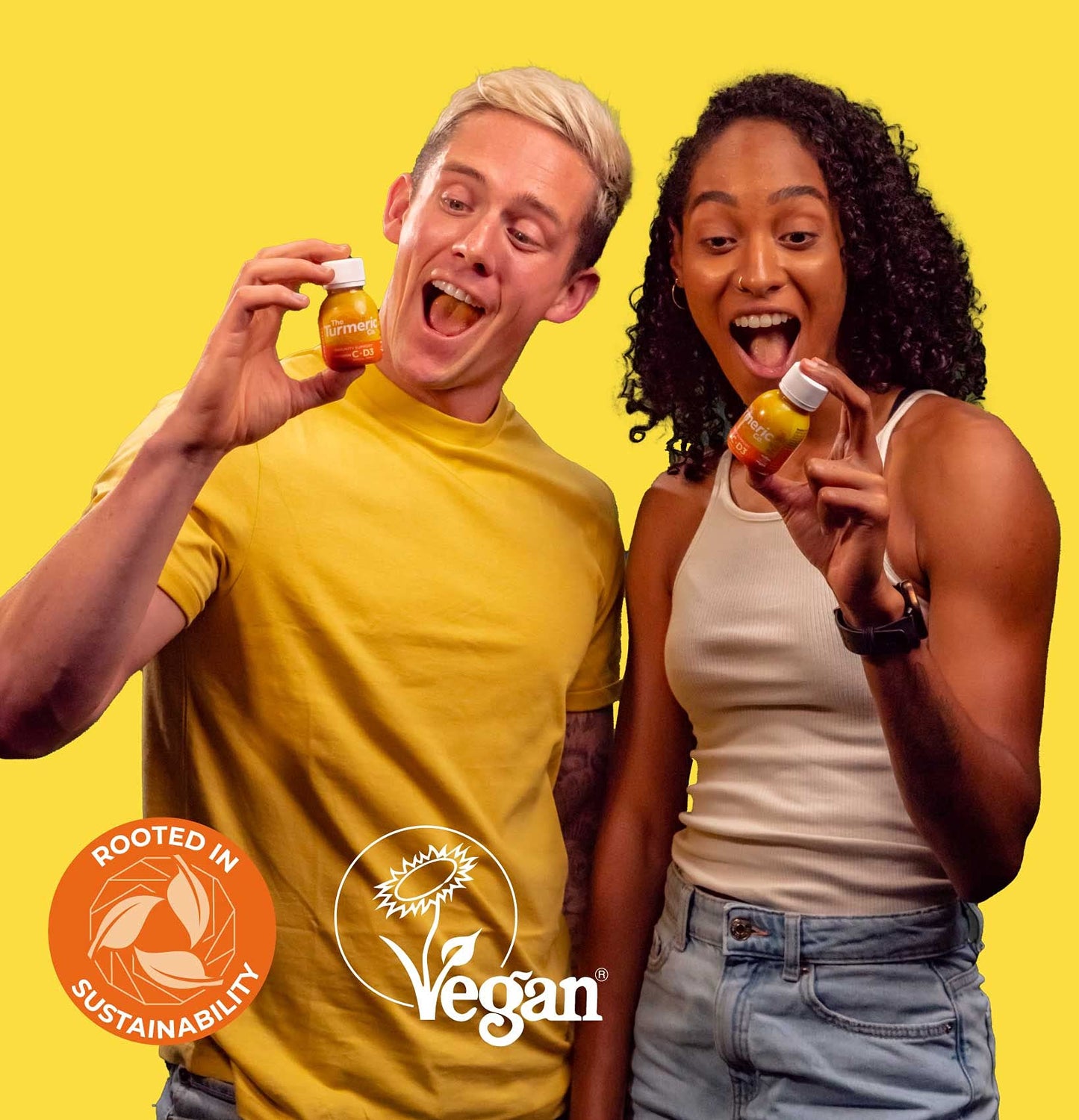 The Turmeric Co Vitamin C Turmeric Drink - 28 Shots - 1000mg VIT C per Shot, Vitamin D3 3000 IU & Raw Turmeric, Health Energy Shots, Immune System Booster,100% Natural Fresh Ingredients