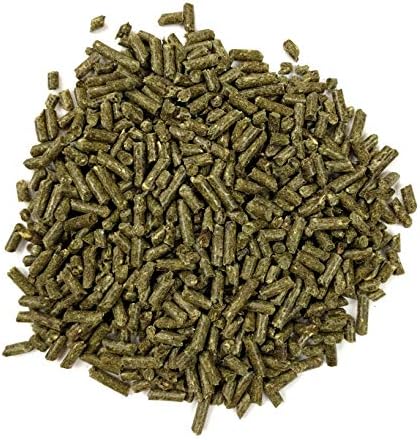 Oxbow Essentials Guinea Pig Food, Adult Guinea Pig, Made with Oxbow Timothy Hay, Pet Food Pellets with Vitamin C, Small Animal Pet Products, Made in USA, High Fiber, 5 lb. bag